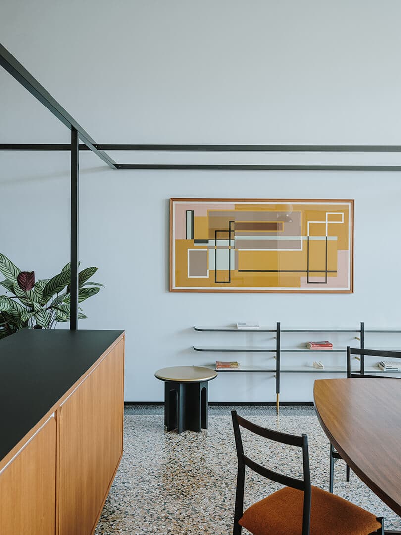 Parete: Decor KK 24, Infissi metallici: Microresina KK 12